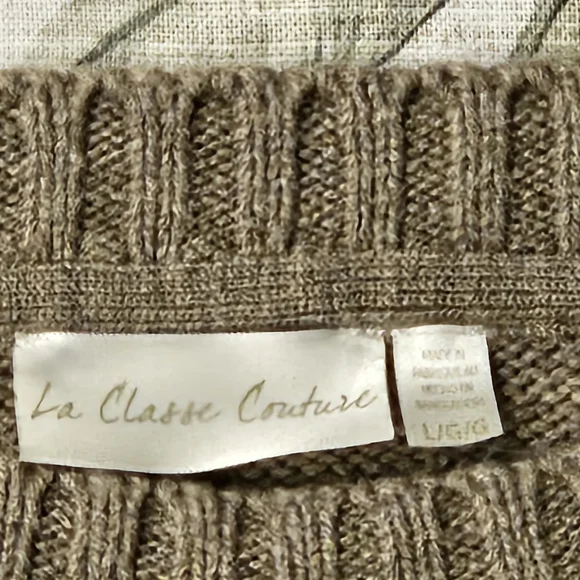 Sweater - Picture 2 of 3